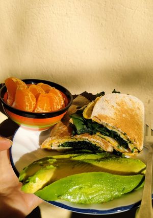 Una foto de Idea de desayuno salado🥑🥚🍳