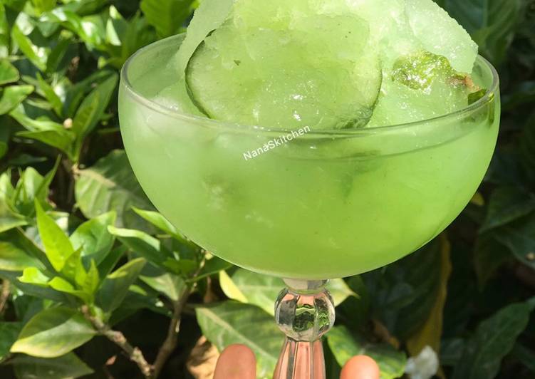 Easiest Way to Make Homemade Mint Slush