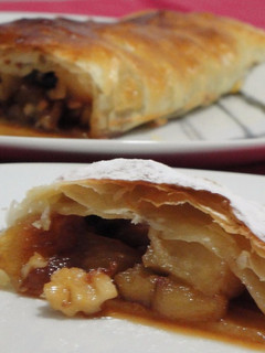Una foto de Strudel de manzana