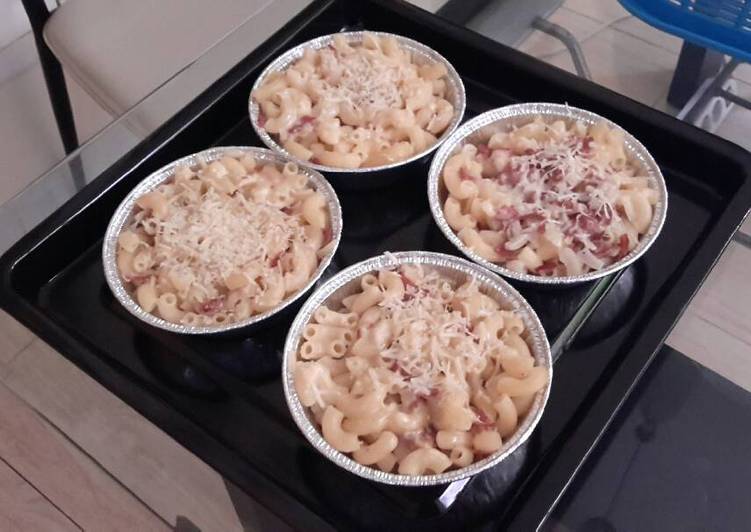 Homemade macaroni scottle