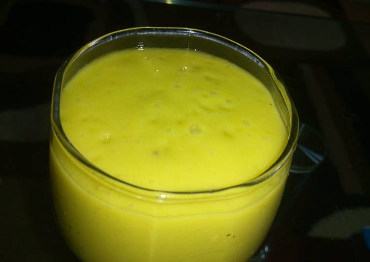 Blended Mixed fruit juice
