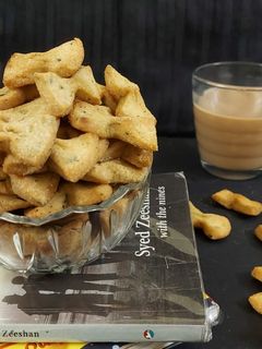 सेमोलिना क्रिस्पी बो (Semolina crispy bow recipe in Hindi) रेसिपी मुख्य फोटो
