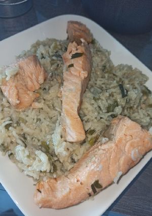 Une photo de Riz saumon poireaux