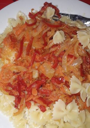 Una foto de Fideos con Verduras