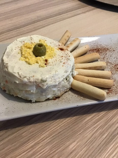 Una foto de Ensaladilla rusa 🍽😊