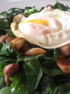 Una foto de Ensalada de espinaca