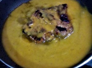 Una foto de Lomo de Cerdo🥩con Chutney de Mango🥭