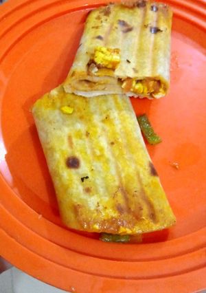 पनीर चीजी रोल (paneer cheesy roll recipe in Hindi) रेसिपी मुख्य फोटो