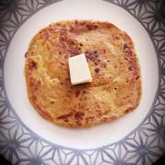 A picture of Moong dal parantha😋.