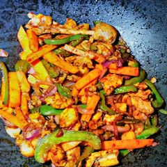 Stir fry chicken#jikoni12weekschallenge A picture of Stir fry chicken#jikoni12weekschallenge.