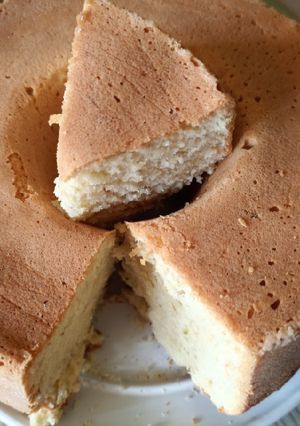 A picture of Simple vanila cake.