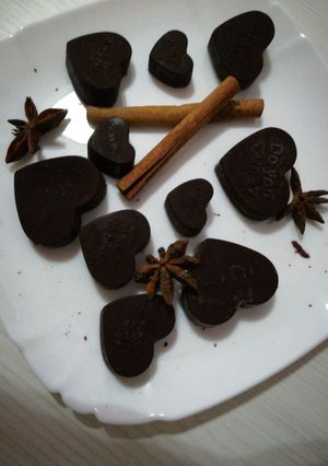 Фото Пряный шоколад с цитрусовыми нотками.