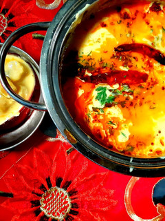गट्टे की कढ़ी (Gatte ki Kadhi Recipe in Hindi) रेसिपी मुख्य फोटो