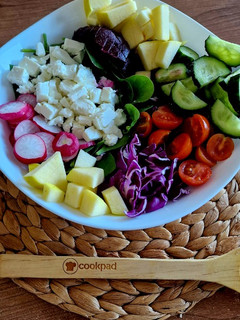 Una foto de Ensalada de lombarda y espinacas