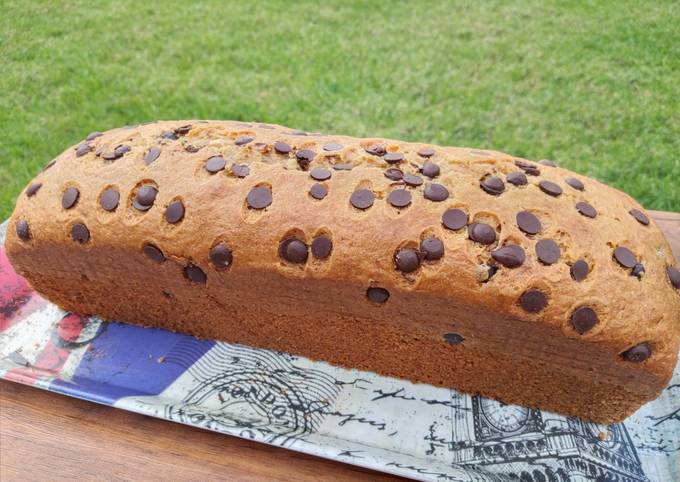 Budín de banana y chips de chocolate