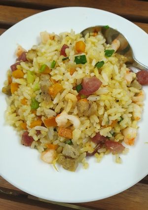 Hình của món Cơm chiên thập cẩm.