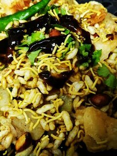 चटपटी भेल (Chatpati Bhel recipe in Hindi) रेसिपी मुख्य फोटो