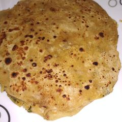 A picture of Aloo paratha.