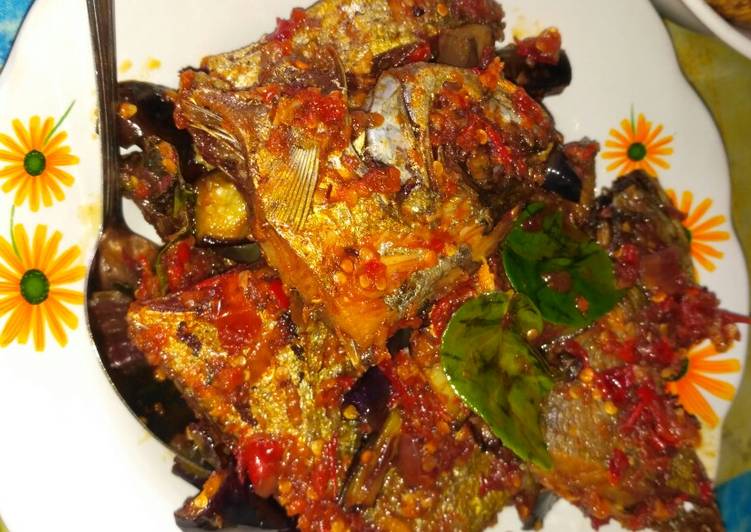 Langkah Mudah untuk Menyiapkan Ikan galo2 balado, Bisa Manjain Lidah