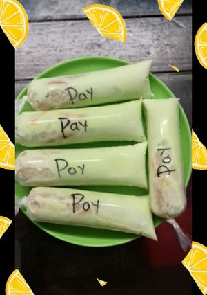 Una foto de Bolis gourmet de pay de limón