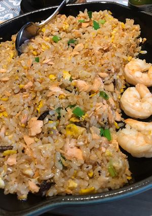 鮭魚蛋炒飯（2-3人份） 的食譜成品照片