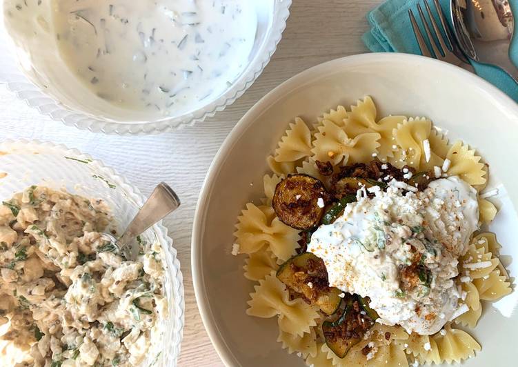 Zucchini-Hack-Pasta mit Joghurt