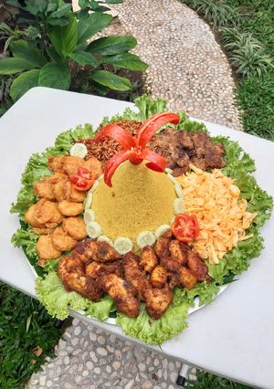 Foto resep NASI TUMPENG rice cooker