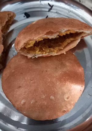 मूंग दाल कचौड़ी (moong dal kachodi recipe in Hindi) रेसिपी मुख्य फोटो