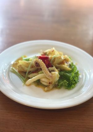 Foto resep Salad Cumi Saos Spicy (squid salad with spicy sauce)