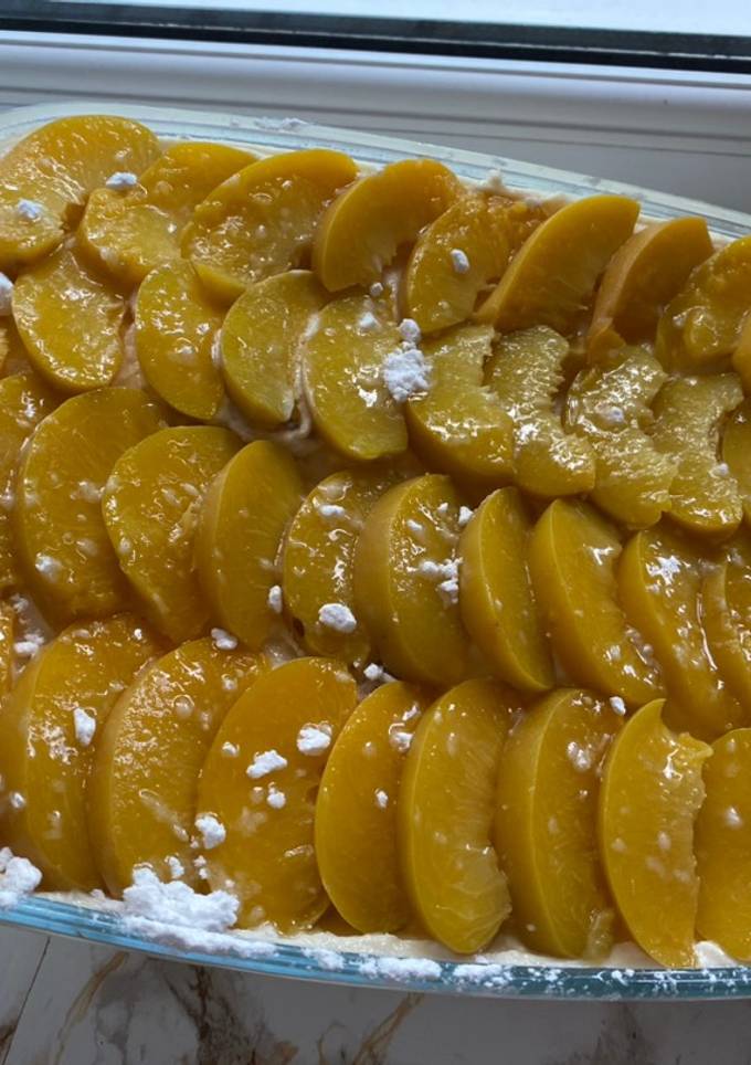 Торт без випічки з персиками