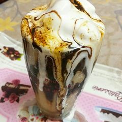 A picture of Leftover icecream se cold coffee.