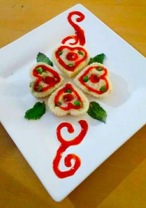 A picture of Stuffed Idli hearts.