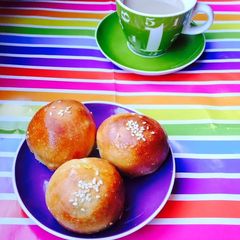 A picture of Stuffed Chicken Buns.