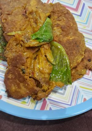 A picture of Tumiric rice pancake.