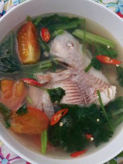 Hình của món Canh cá điêu hồng nấu ngót cà chua.