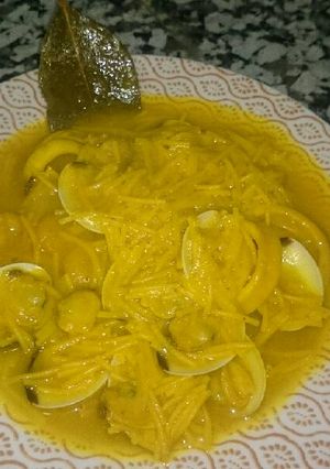 Una foto de Fideuá de marisco 