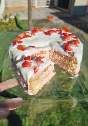 Una foto de Mini torta de Frutillas 🍓