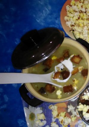 A picture of Vegetable & corn soup.