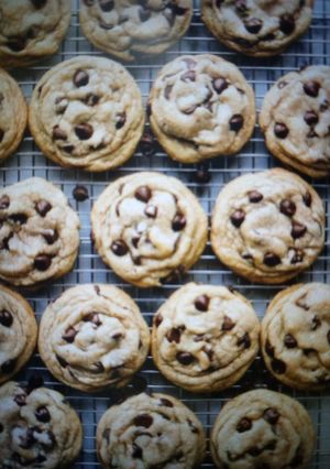 A picture of Chocolate chip cookies.