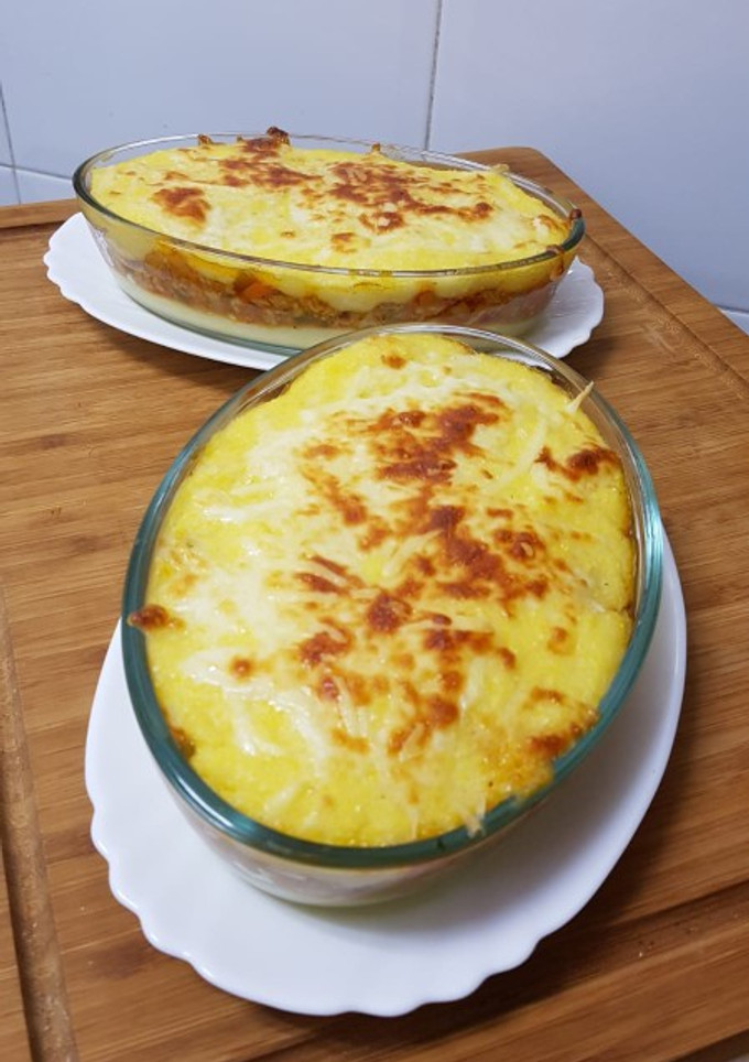 Una foto de Pastel de polenta con soja texturizada