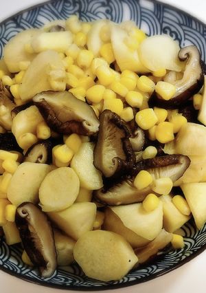 素食-炒香菇玉米筊白筍 的食譜成品照片