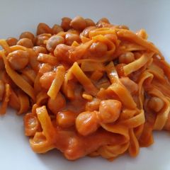 A picture of Tagliatelle e ceci toscana.