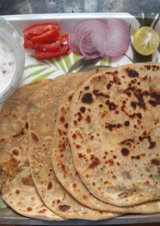பஞ்சாபி ஆலு மின்ட் பரோட்டா செய்முறை முக்கிய புகைப்படம்