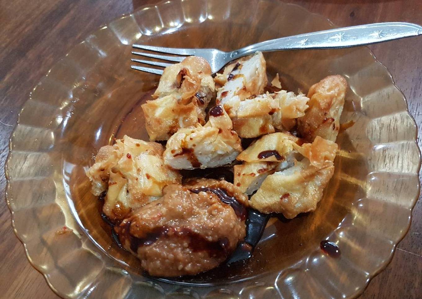 Batagor bumbu kacang