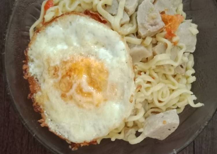 Mie sambal korek