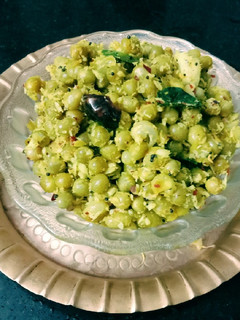 பச்சை பட்டாணி சுண்டல். (Pachai pattani sundal recipe in tamil) செய்முறை முக்கிய புகைப்படம்