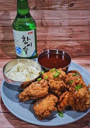 Foto resep Korean chicken wings with onion sauce and gochujang