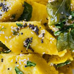 A picture of Dhokla.