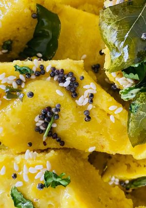 A picture of Dhokla.