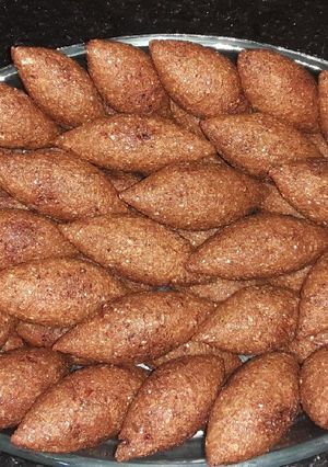 A picture of Fried Kibbeh.
